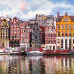 Badkamer renovatie aannemer Amsterdam toont professionele werkzaamheden en moderne badkamerinrichting door Aannemer 020