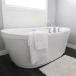 Moderne badkamerrenovatie met professionele afwerking door Camee-specialist