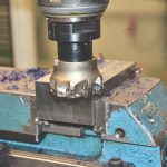 Professionele metaalbewerking met CNC-freeswerktuigen en moderne apparatuur bij Van Veen