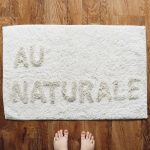 Verschillende materialen van droogloopmatten: rubber, kokos en synthetische vezels voor binnen- en buitengebruik.