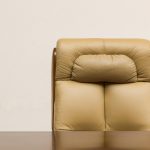 Ergonomische kantoormeubelen inclusief verstelbare bureau en bureaustoel voor een comfortabele werkplek