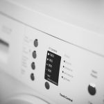 Moderne Bosch wasmachine met slimme technologie en energy-saving functies voor zuinig en stil wassen