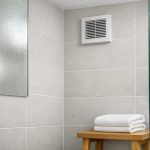 Goed ventilatiesysteem in badkamer voorkomt vochtproblemen en verlengt de levensduur van materialen